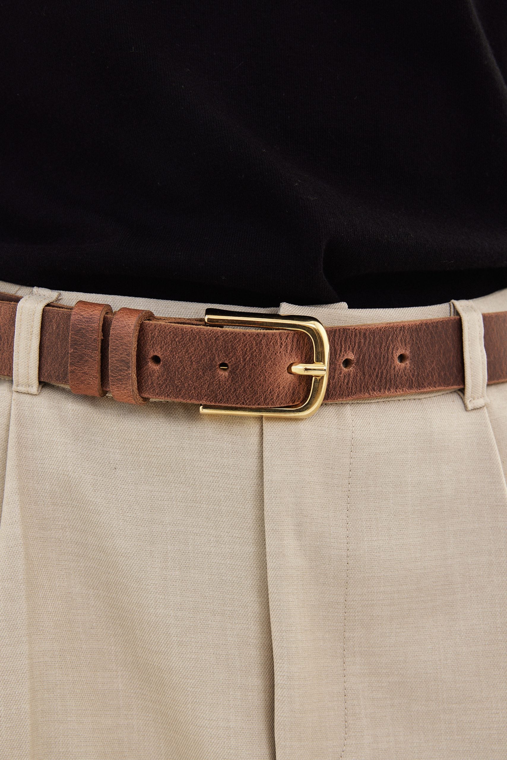 חגורת עור חומה