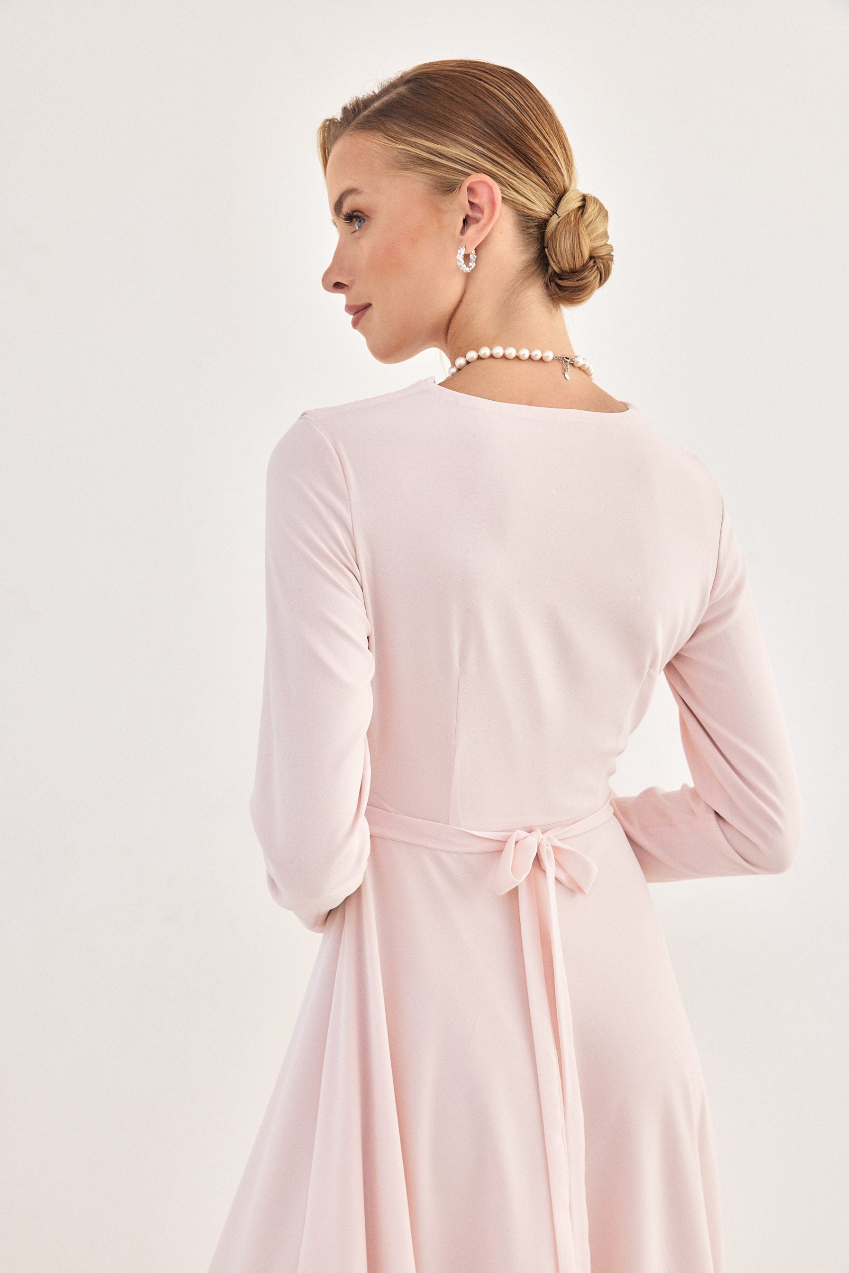 שמלת איקס ורודה