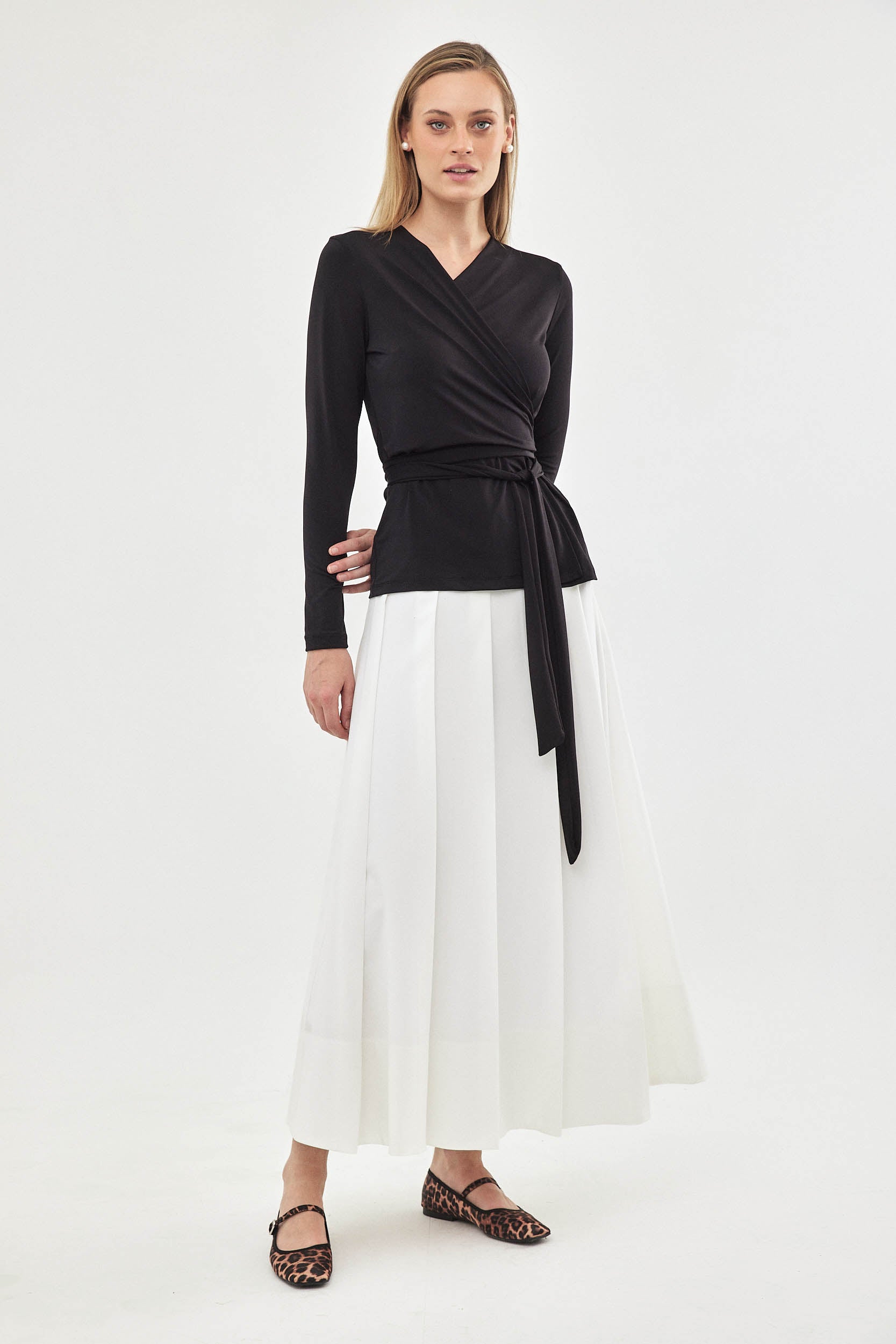 חולצת מעטפת בסטי שחורה