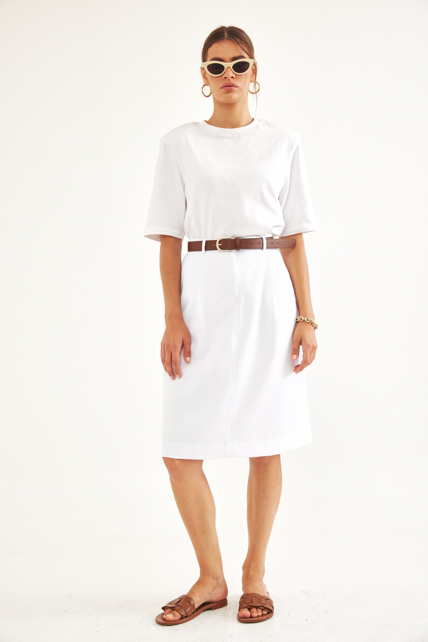 חצאית ברמודה לבנה A