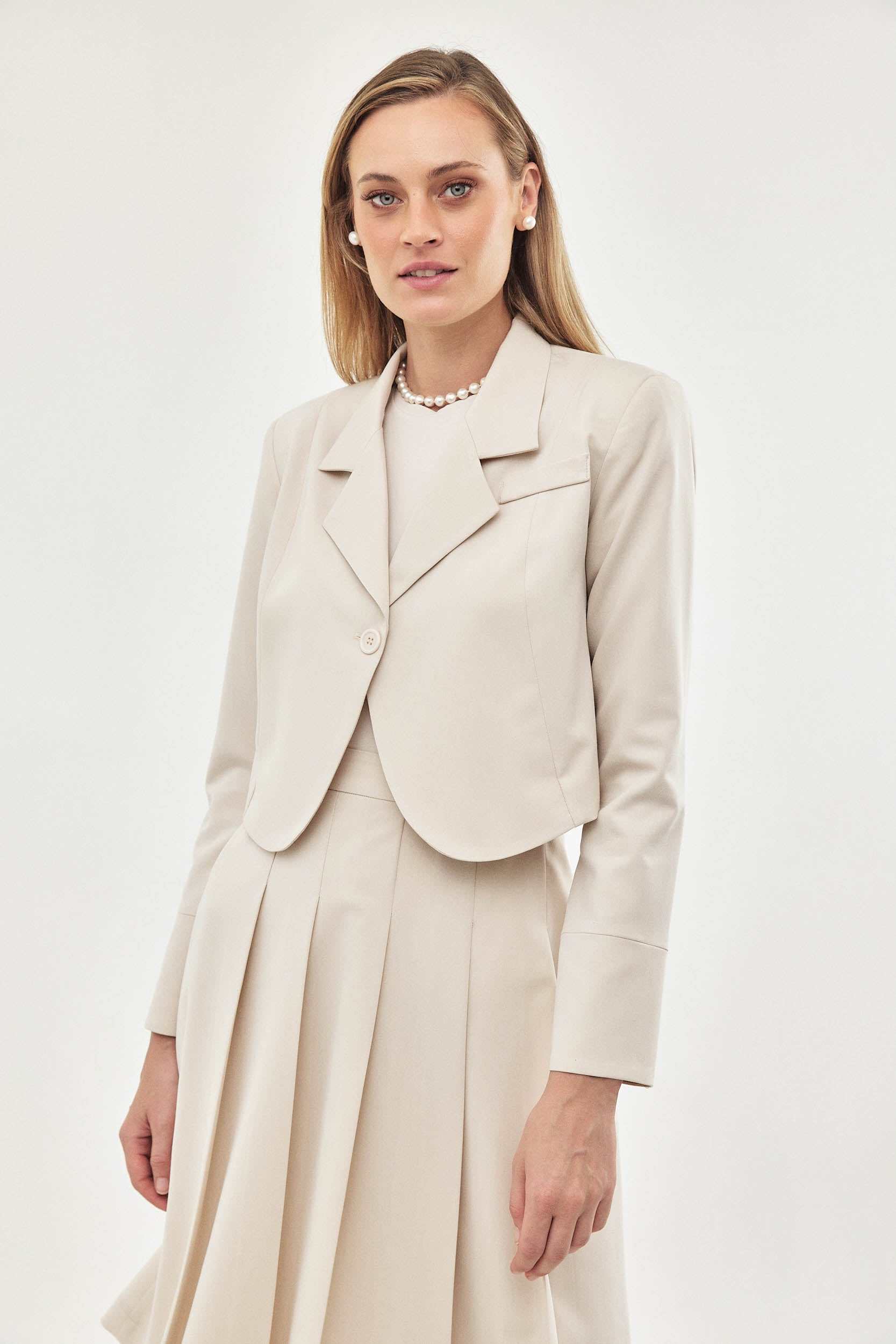 ג׳קט קרופ - ניוד