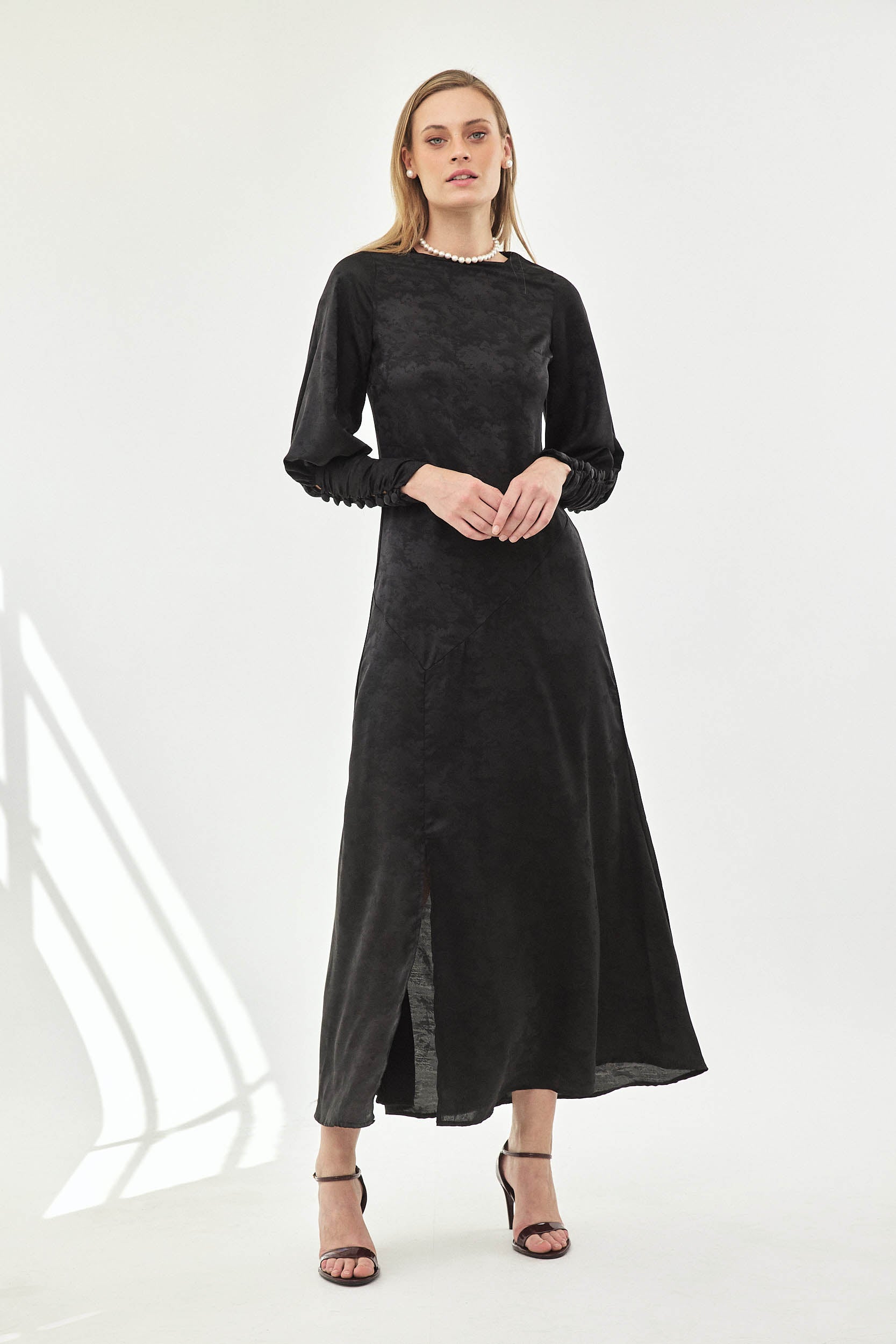 שמלת טוני שחורה